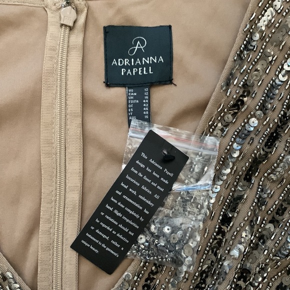 NWT Adrianna Papell Women's Cap Sleeve Linear Beaded Gown. Size 12 - Picture 8 of 13